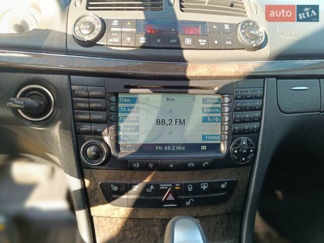 Черный Мерседес Е-Класс, объемом двигателя 2.7 л и пробегом 450 тыс. км за 6500 $, фото 12 на Automoto.ua
