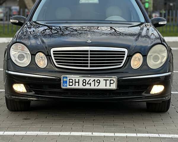 Черный Мерседес Е-Класс, объемом двигателя 3.2 л и пробегом 243 тыс. км за 4699 $, фото 9 на Automoto.ua