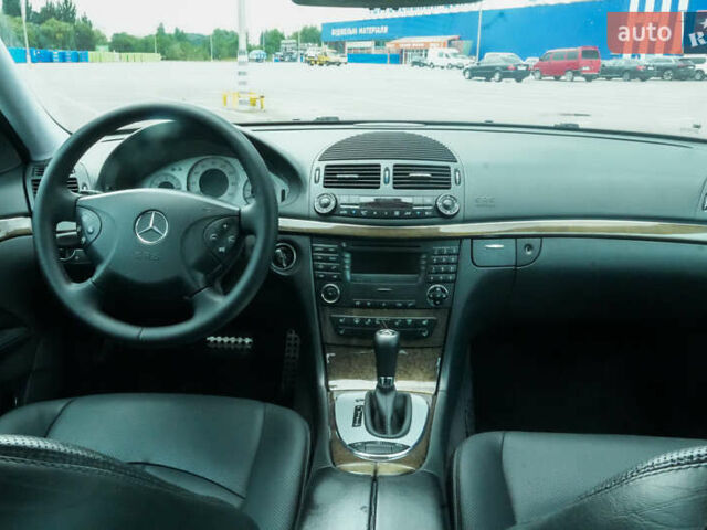 Черный Мерседес Е-Класс, объемом двигателя 4.97 л и пробегом 300 тыс. км за 9300 $, фото 15 на Automoto.ua