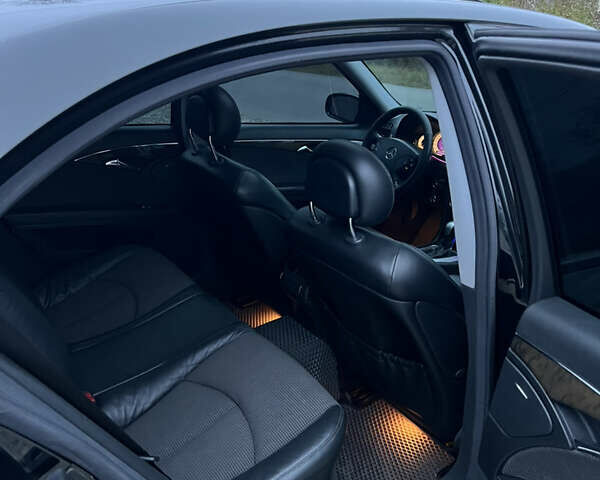 Чорний Мерседес Е-Клас, об'ємом двигуна 2.69 л та пробігом 314 тис. км за 7500 $, фото 26 на Automoto.ua