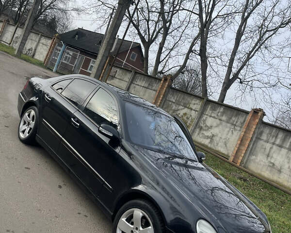 Черный Мерседес Е-Класс, объемом двигателя 2.7 л и пробегом 320 тыс. км за 5450 $, фото 1 на Automoto.ua