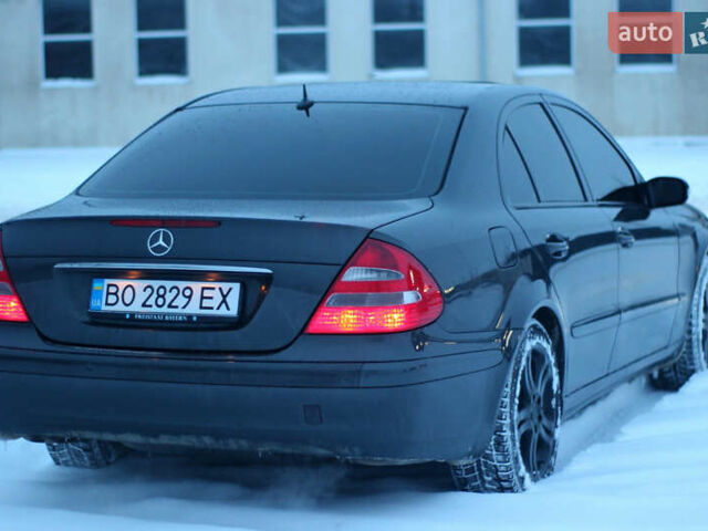 Черный Мерседес Е-Класс, объемом двигателя 3.2 л и пробегом 220 тыс. км за 6000 $, фото 36 на Automoto.ua