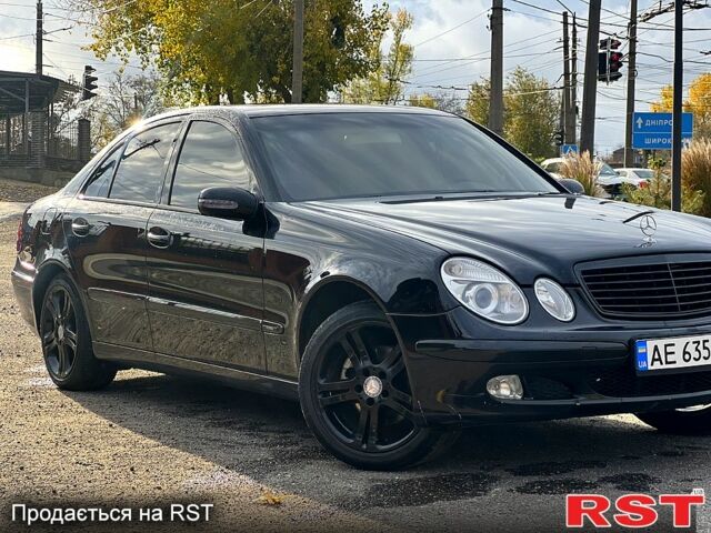 Мерседес Е-Клас 2002 у Кривому Розі на Automoto.ua Чорний Мерседес Е-Клас, об'ємом двигуна 2.6 л та пробігом 307 тис. км за 6500 $, фото 2 на Automoto.ua