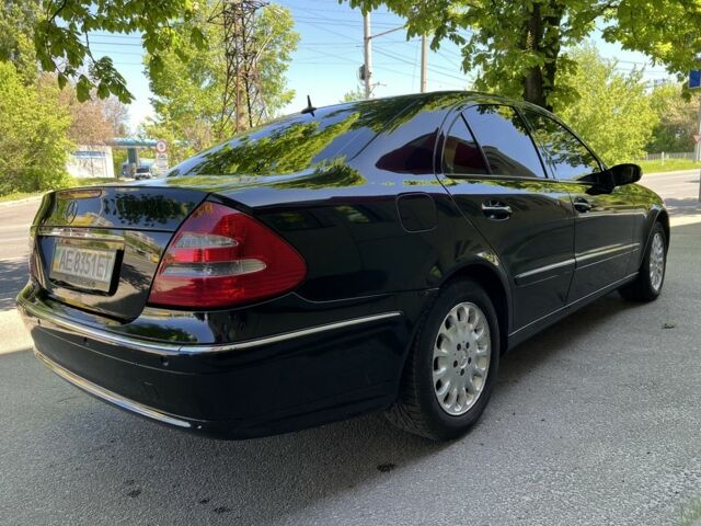 Черный Мерседес Е-Класс, объемом двигателя 2.4 л и пробегом 299 тыс. км за 6500 $, фото 3 на Automoto.ua