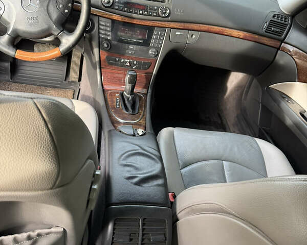 Мерседес Е-Класс 2002 в Николаеве на Automoto.ua Черный Мерседес Е-Класс, объемом двигателя 1.8 л и пробегом 340 тыс. км за 6200 $, фото 6 на Automoto.ua