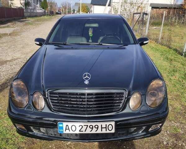 Черный Мерседес Е-Класс, объемом двигателя 1.8 л и пробегом 340 тыс. км за 5100 $, фото 6 на Automoto.ua