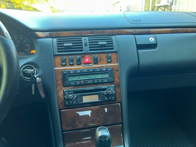 Черный Мерседес Е-Класс, объемом двигателя 2.8 л и пробегом 241 тыс. км за 8490 $, фото 13 на Automoto.ua