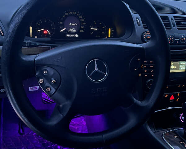 Черный Мерседес Е-Класс, объемом двигателя 2.69 л и пробегом 395 тыс. км за 7250 $, фото 1 на Automoto.ua