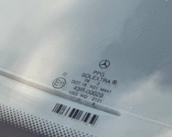 Черный Мерседес Е-Класс, объемом двигателя 3.2 л и пробегом 243 тыс. км за 4699 $, фото 11 на Automoto.ua