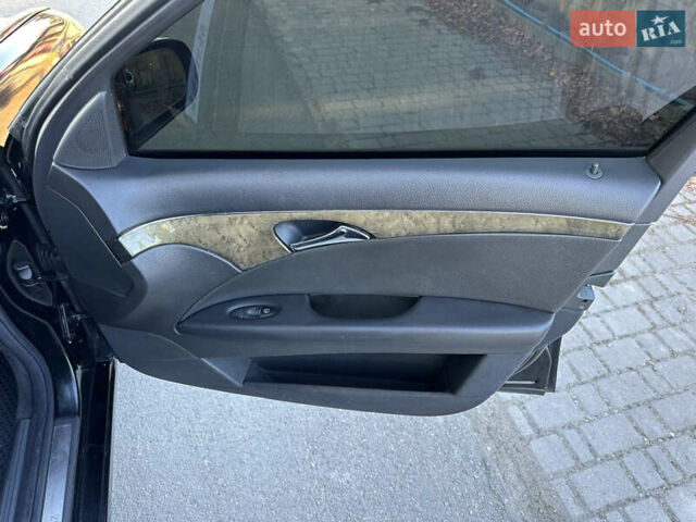 Чорний Мерседес Е-Клас, об'ємом двигуна 2.15 л та пробігом 289 тис. км за 6300 $, фото 24 на Automoto.ua
