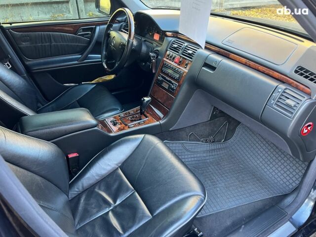 Черный Мерседес Е-Класс, объемом двигателя 2.8 л и пробегом 241 тыс. км за 8490 $, фото 20 на Automoto.ua