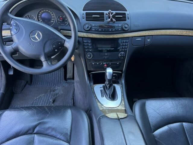 Мерседес Е-Клас 2002 у Хусте на Automoto.ua Чорний Мерседес Е-Клас, об'ємом двигуна 2.7 л та пробігом 2 тис. км за 5400 $, фото 6 на Automoto.ua
