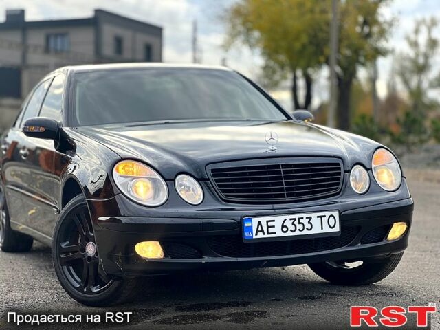 Мерседес Е-Клас 2002 у Кривому Розі на Automoto.ua Чорний Мерседес Е-Клас, об'ємом двигуна 2.6 л та пробігом 307 тис. км за 6500 $, фото 1 на Automoto.ua