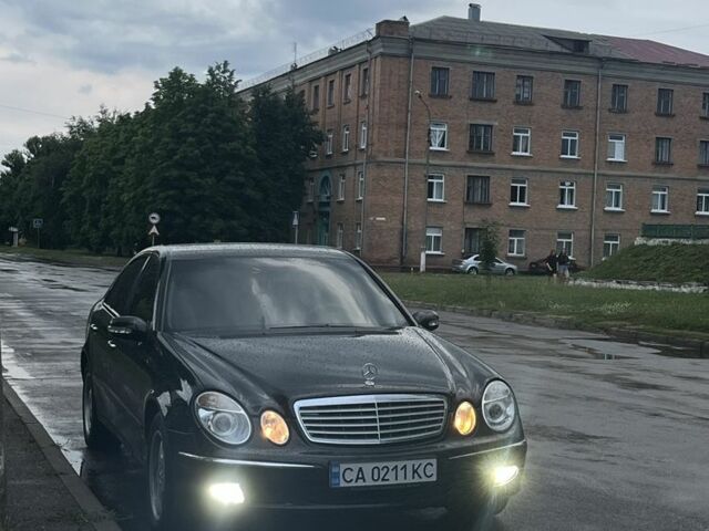 Черный Мерседес Е-Класс, объемом двигателя 2.7 л и пробегом 350 тыс. км за 6800 $, фото 6 на Automoto.ua