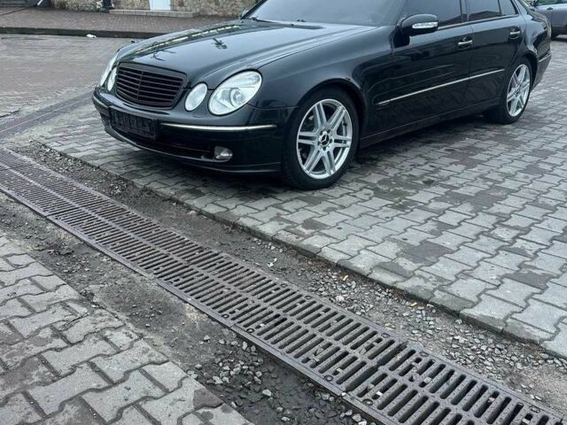 Черный Мерседес Е-Класс, объемом двигателя 2.7 л и пробегом 400 тыс. км за 7000 $, фото 4 на Automoto.ua