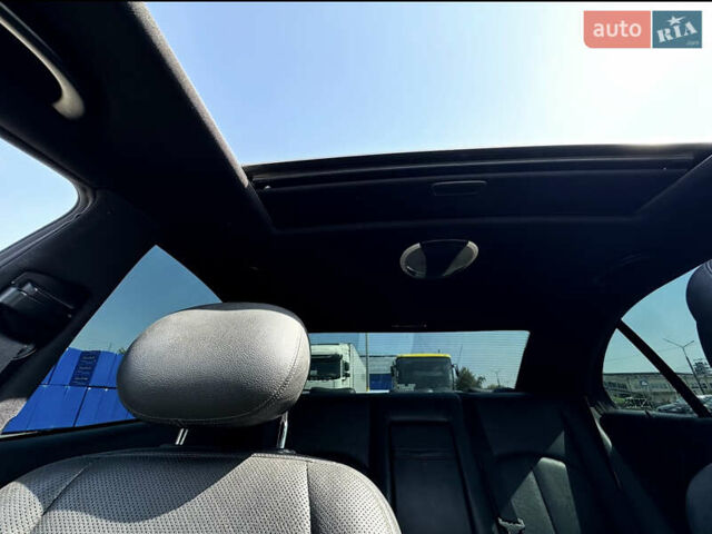 Черный Мерседес Е-Класс, объемом двигателя 2.6 л и пробегом 330 тыс. км за 4000 $, фото 10 на Automoto.ua