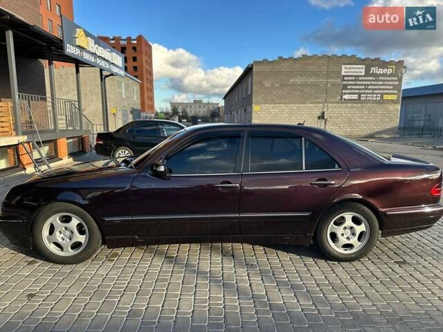 Черный Мерседес Е-Класс, объемом двигателя 2.7 л и пробегом 393 тыс. км за 6650 $, фото 4 на Automoto.ua