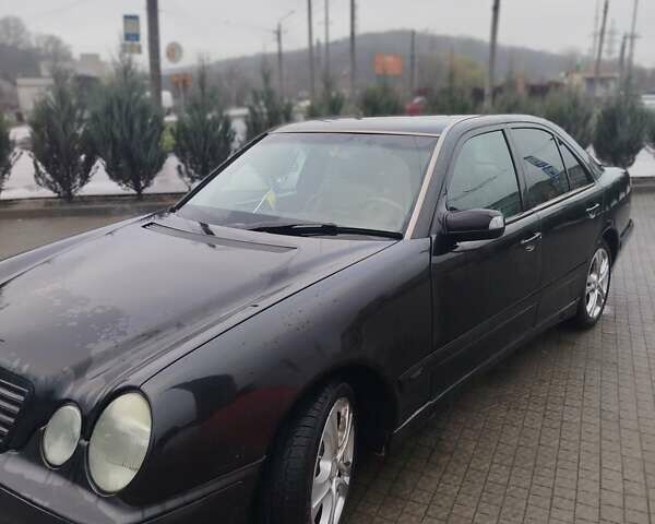 Чорний Мерседес Е-Клас, об'ємом двигуна 3.2 л та пробігом 400 тис. км за 5800 $, фото 2 на Automoto.ua