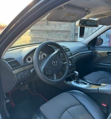 Черный Мерседес Е-Класс, объемом двигателя 2.69 л и пробегом 328 тыс. км за 6800 $, фото 27 на Automoto.ua