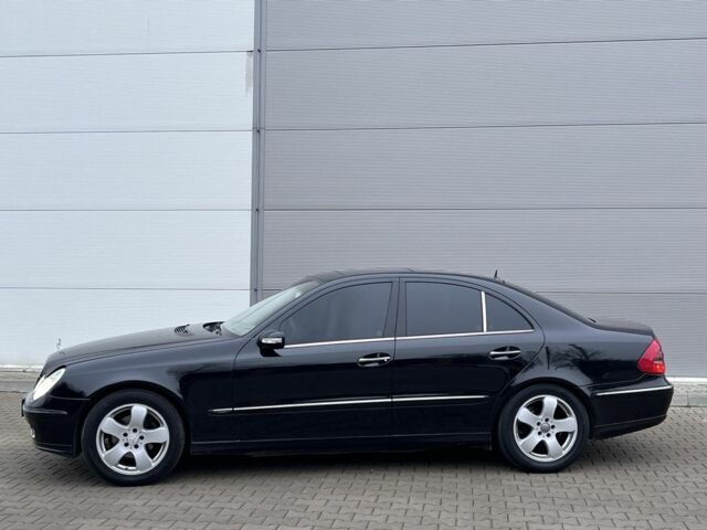 Черный Мерседес Е-Класс, объемом двигателя 2.4 л и пробегом 450 тыс. км за 4700 $, фото 3 на Automoto.ua