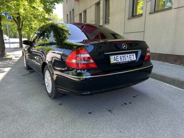 Черный Мерседес Е-Класс, объемом двигателя 2.4 л и пробегом 299 тыс. км за 6500 $, фото 10 на Automoto.ua