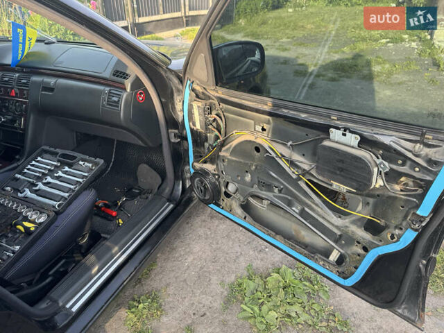 Мерседес Е-Класс 2002 в Золочев на Automoto.ua Черный Мерседес Е-Класс, объемом двигателя 2 л и пробегом 407 тыс. км за 3800 $, фото 7 на Automoto.ua
