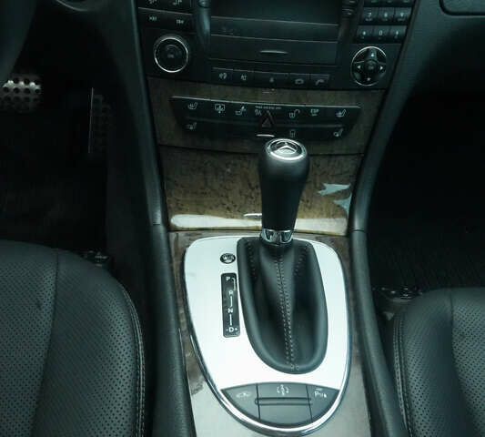 Черный Мерседес Е-Класс, объемом двигателя 4.97 л и пробегом 300 тыс. км за 9300 $, фото 20 на Automoto.ua