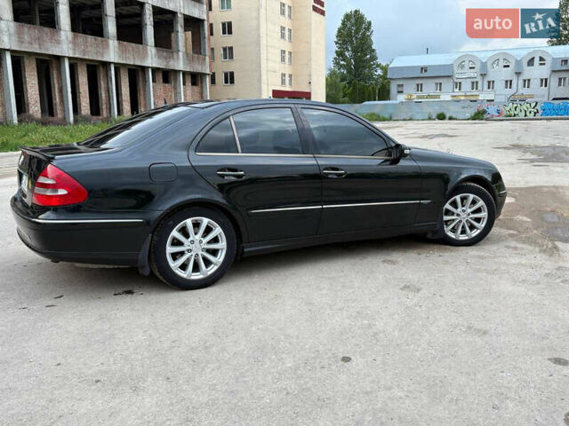 Черный Мерседес Е-Класс, объемом двигателя 3.2 л и пробегом 350 тыс. км за 7350 $, фото 3 на Automoto.ua