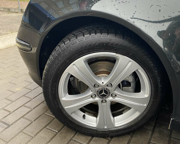 Чорний Мерседес Е-Клас, об'ємом двигуна 2.15 л та пробігом 458 тис. км за 7500 $, фото 3 на Automoto.ua