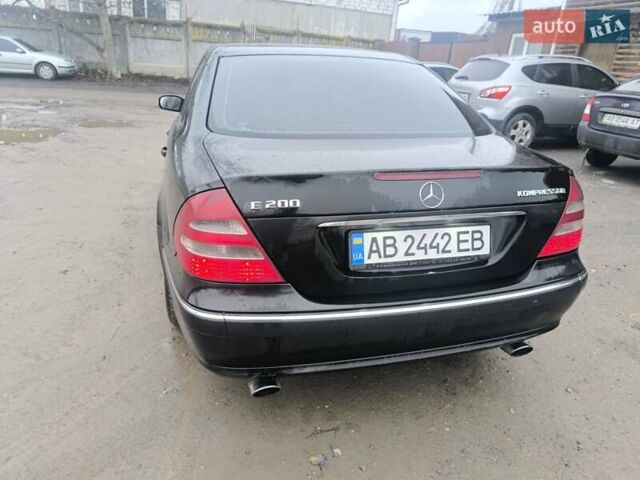 Черный Мерседес Е-Класс, объемом двигателя 1.8 л и пробегом 390 тыс. км за 6500 $, фото 6 на Automoto.ua