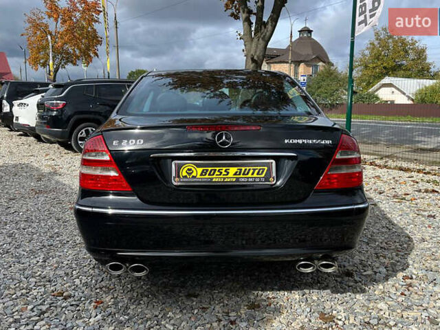 Черный Мерседес Е-Класс, объемом двигателя 1.8 л и пробегом 330 тыс. км за 9000 $, фото 4 на Automoto.ua