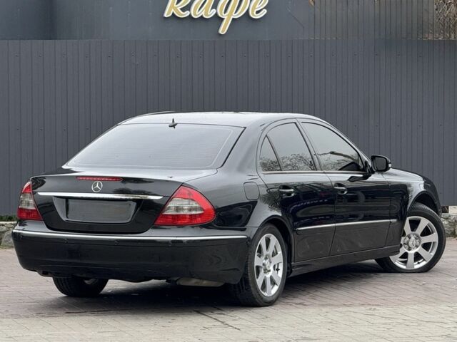 Черный Мерседес Е-Класс, объемом двигателя 1.8 л и пробегом 220 тыс. км за 6750 $, фото 2 на Automoto.ua