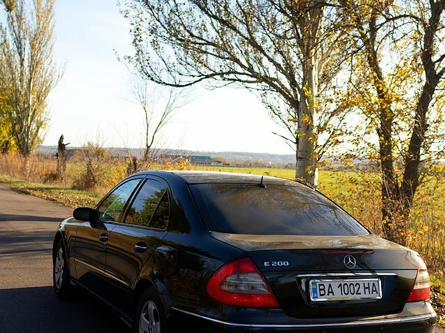 Черный Мерседес Е-Класс, объемом двигателя 1.8 л и пробегом 221 тыс. км за 6200 $, фото 4 на Automoto.ua
