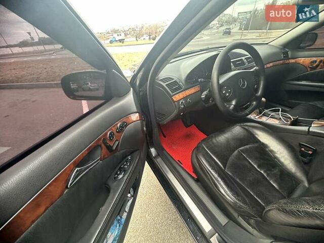 Черный Мерседес Е-Класс, объемом двигателя 3.2 л и пробегом 483 тыс. км за 5500 $, фото 20 на Automoto.ua