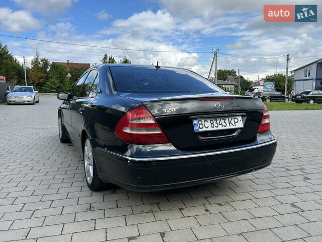Черный Мерседес Е-Класс, объемом двигателя 3.2 л и пробегом 425 тыс. км за 5299 $, фото 9 на Automoto.ua