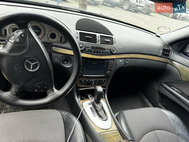 Черный Мерседес Е-Класс, объемом двигателя 3.22 л и пробегом 380 тыс. км за 8999 $, фото 7 на Automoto.ua