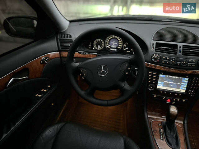 Черный Мерседес Е-Класс, объемом двигателя 3.22 л и пробегом 300 тыс. км за 6600 $, фото 13 на Automoto.ua