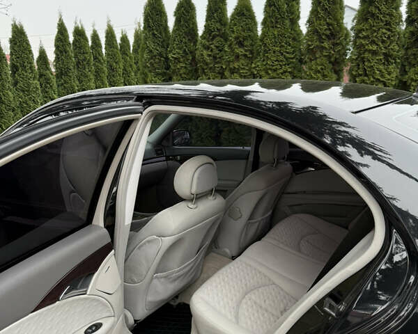 Черный Мерседес Е-Класс, объемом двигателя 2.2 л и пробегом 350 тыс. км за 5499 $, фото 8 на Automoto.ua