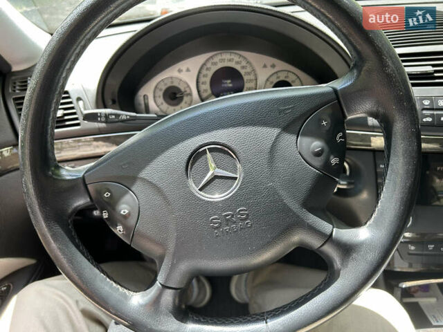 Черный Мерседес Е-Класс, объемом двигателя 2.6 л и пробегом 175 тыс. км за 7950 $, фото 14 на Automoto.ua