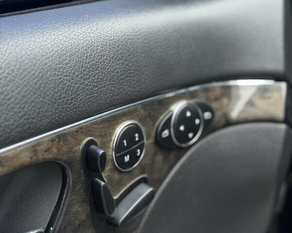 Чорний Мерседес Е-Клас, об'ємом двигуна 2.7 л та пробігом 265 тис. км за 5300 $, фото 24 на Automoto.ua