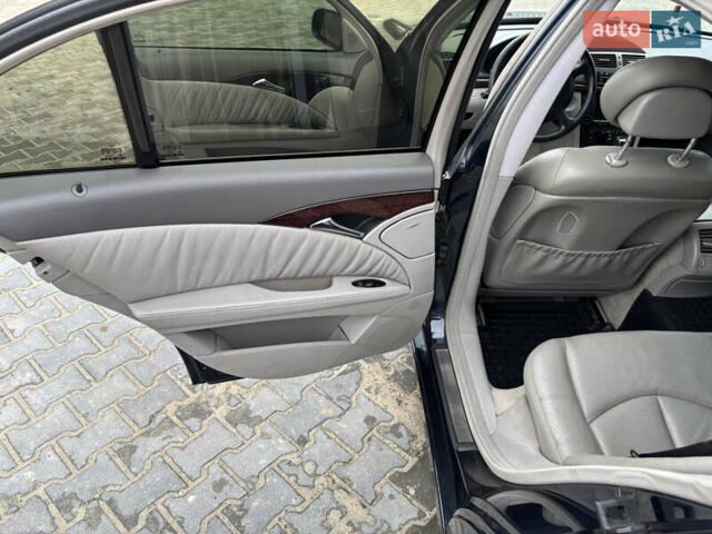 Черный Мерседес Е-Класс, объемом двигателя 3.22 л и пробегом 401 тыс. км за 6600 $, фото 18 на Automoto.ua