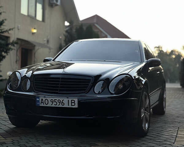 Черный Мерседес Е-Класс, объемом двигателя 3.2 л и пробегом 375 тыс. км за 8000 $, фото 16 на Automoto.ua