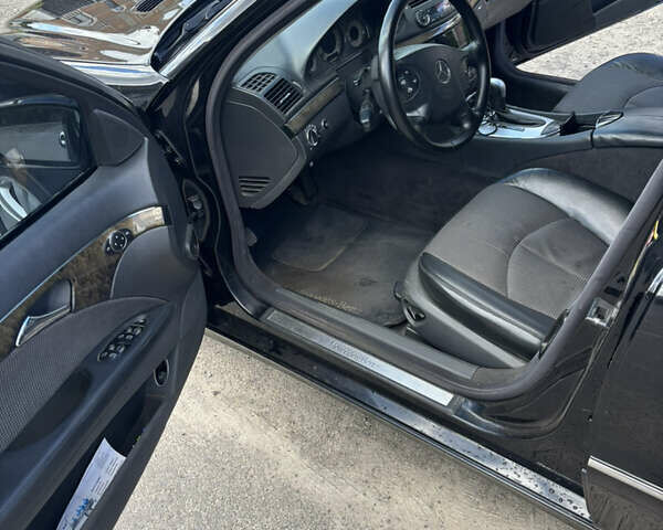 Черный Мерседес Е-Класс, объемом двигателя 1.8 л и пробегом 385 тыс. км за 7200 $, фото 14 на Automoto.ua