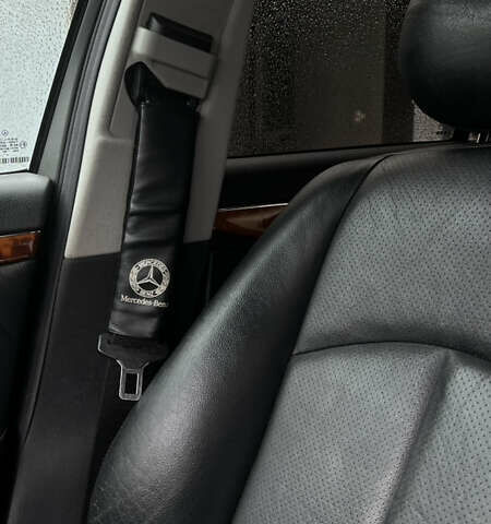 Черный Мерседес Е-Класс, объемом двигателя 2.7 л и пробегом 200 тыс. км за 7750 $, фото 72 на Automoto.ua