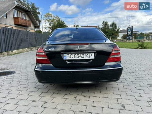 Черный Мерседес Е-Класс, объемом двигателя 3.2 л и пробегом 425 тыс. км за 5299 $, фото 10 на Automoto.ua