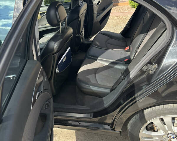 Черный Мерседес Е-Класс, объемом двигателя 1.8 л и пробегом 385 тыс. км за 7200 $, фото 10 на Automoto.ua