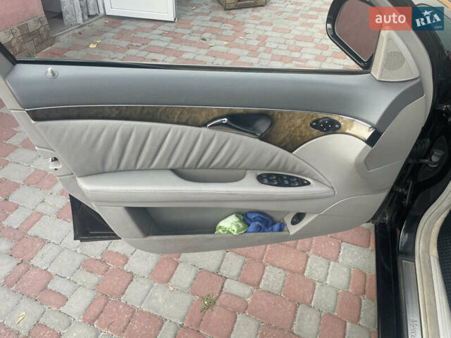 Черный Мерседес Е-Класс, объемом двигателя 2.2 л и пробегом 296 тыс. км за 6900 $, фото 10 на Automoto.ua