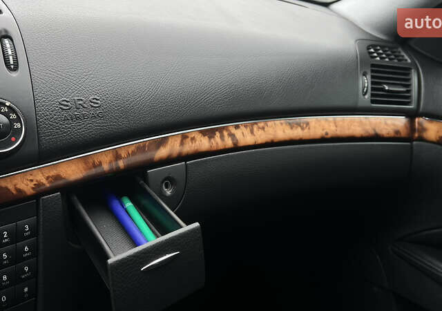 Черный Мерседес Е-Класс, объемом двигателя 2.7 л и пробегом 200 тыс. км за 7750 $, фото 66 на Automoto.ua