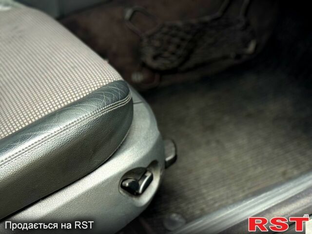 Черный Мерседес Е-Класс, объемом двигателя 1.8 л и пробегом 220 тыс. км за 5950 $, фото 5 на Automoto.ua