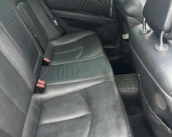 Черный Мерседес Е-Класс, объемом двигателя 3.22 л и пробегом 430 тыс. км за 8500 $, фото 22 на Automoto.ua